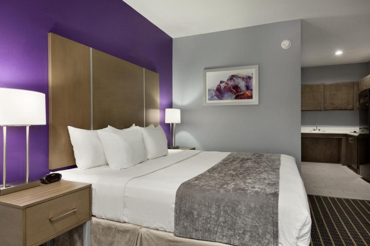 Days Inn by Wyndham Odessa - image 7