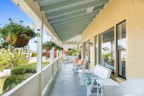 Colonial Inn - image 16