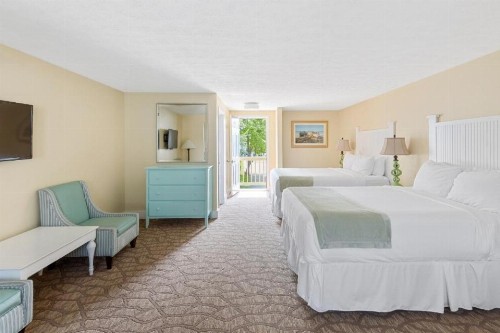Colonial Inn - image 2