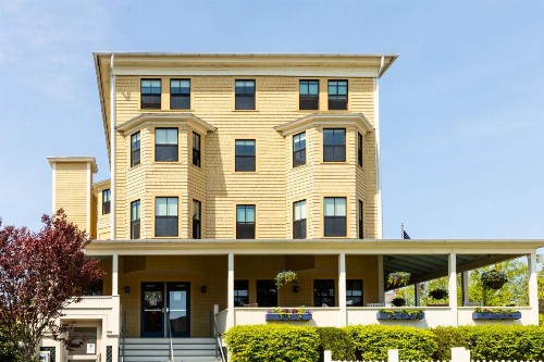 Colonial Inn - image 26