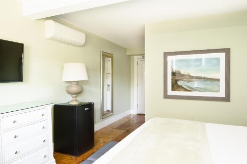 Colonial Inn - image 46