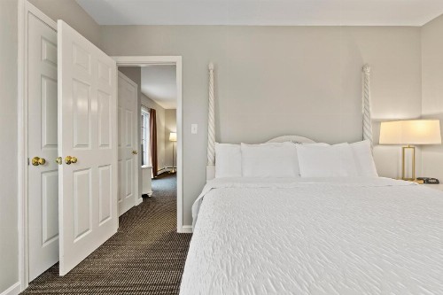 Sea Rose Suites - image 16