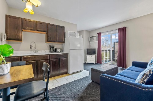 Sea Rose Suites - image 18