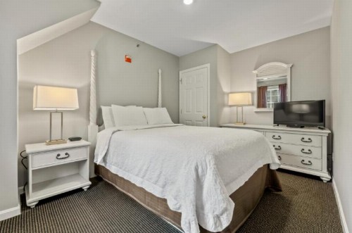 Sea Rose Suites - image 3