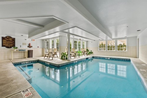Sea Rose Suites - image 40