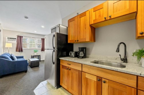 Sea Rose Suites - image 7