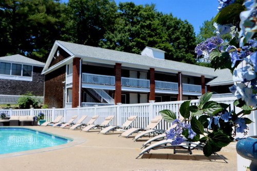 Sea View Motel - image 1