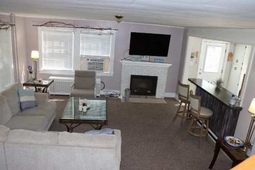 Sea View Motel - image 16