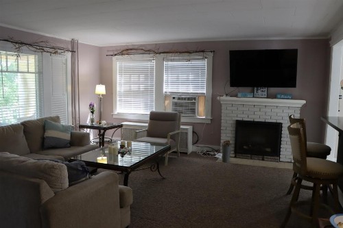 Sea View Motel - image 26