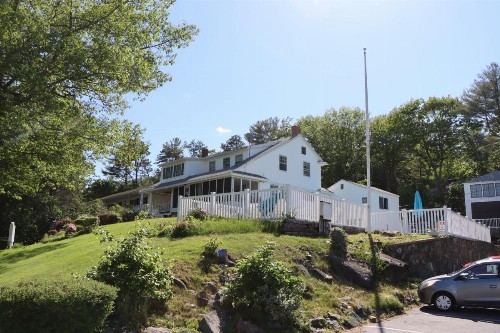 Sea View Motel - image 32