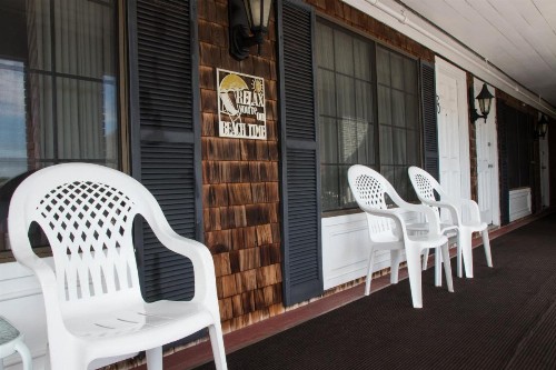 Sea View Motel - image 33