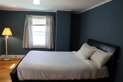 Sea View Motel - image 43