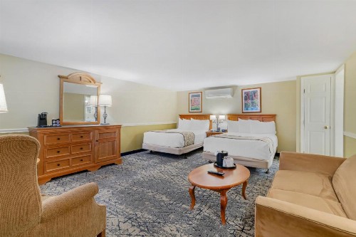 Meadowmere Resort - image 40