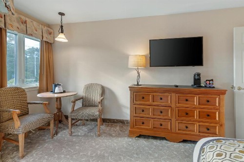Meadowmere Resort - image 43