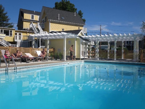 Admiral's Inn Resort - image 19