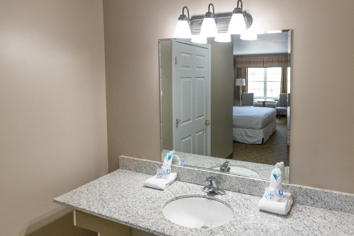 Admiral's Inn Resort - image 2