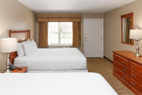 Admiral's Inn Resort - image 48