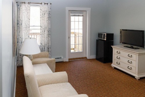Admiral's Inn Resort - image 8