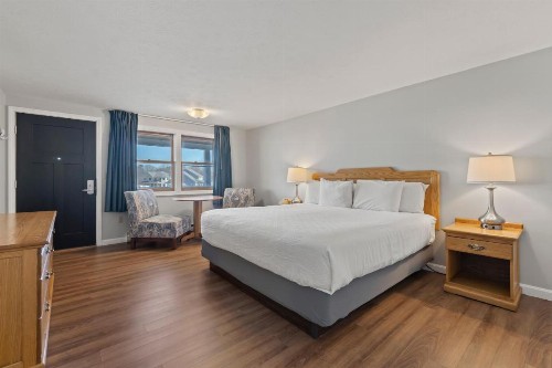 Mariner Resort - image 43