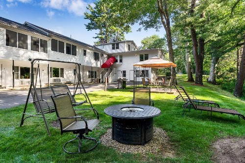 Towne Lyne Motel - image 21
