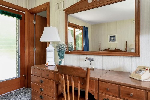 Towne Lyne Motel - image 28