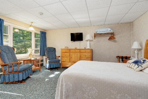 Towne Lyne Motel - image 6