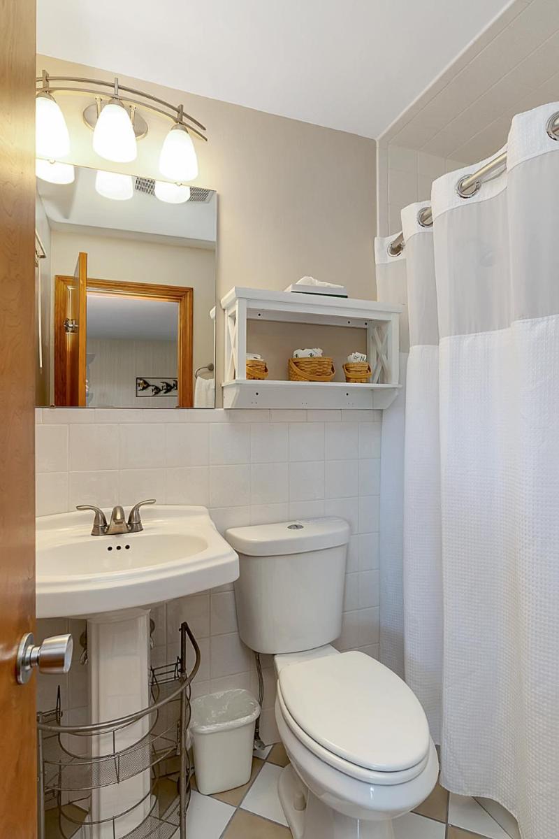 Towne Lyne Motel - image 7