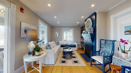 Blue Shutters Inn - image 10