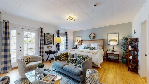 Blue Shutters Inn - image 12