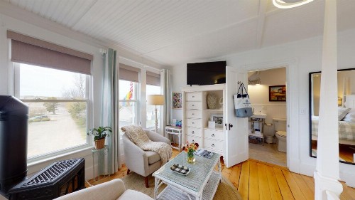 Blue Shutters Inn - image 18