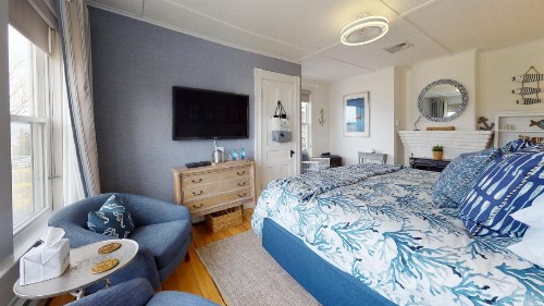 Blue Shutters Inn - image 25
