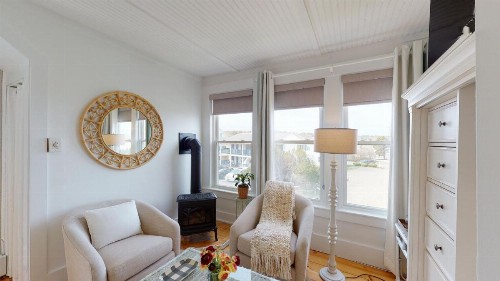 Blue Shutters Inn - image 8