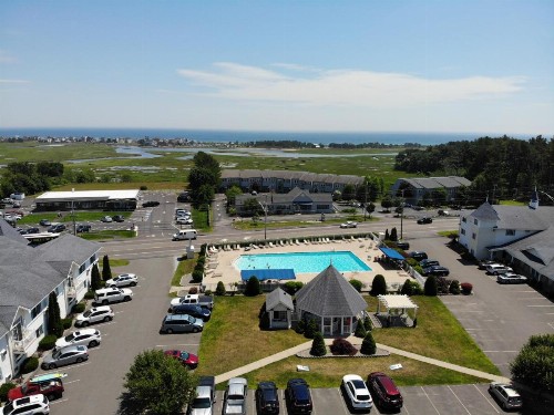 Ogunquit Hotel and Suites - image 2