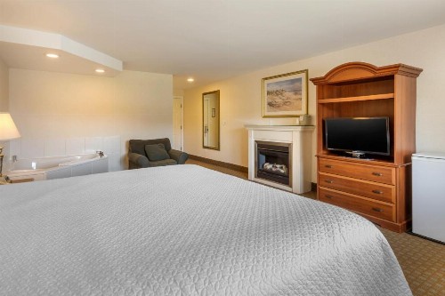 Ogunquit Hotel and Suites - image 12