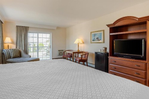 Ogunquit Hotel and Suites - image 14