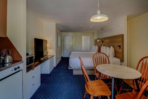 Aspinquid Resort - image 44