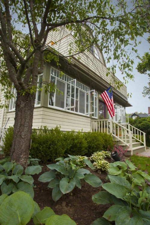 Inn on Shore Road - image 9