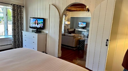 Dragonfly Guest House - image 36