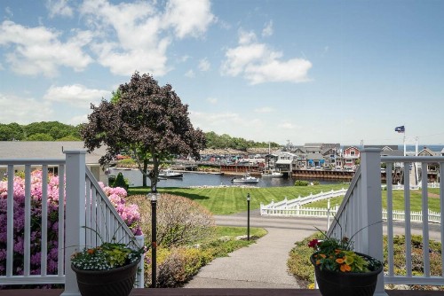 Auberge on the Cove - image 12