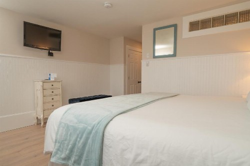 Auberge on the Cove - image 15
