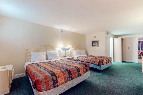 Seafarer Resort - image 5