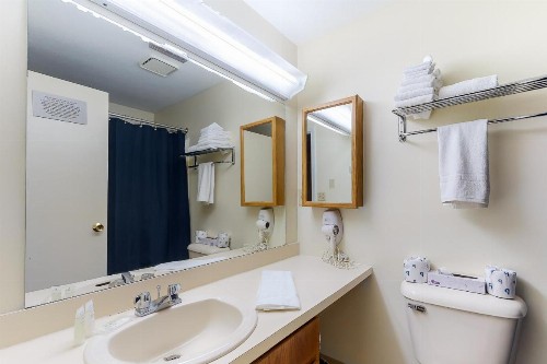 Seafarer Resort - image 6