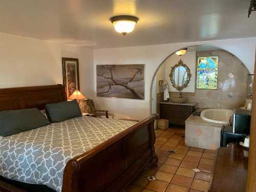 Chantico Inn - image 2