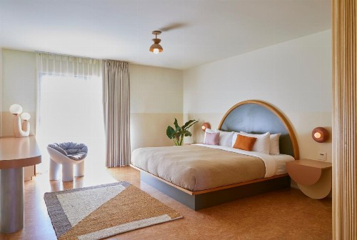 The Capri Hotel - image 7
