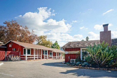 Ojai Rancho Inn - image 12