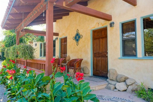 Blue Iguana Inn - image 13
