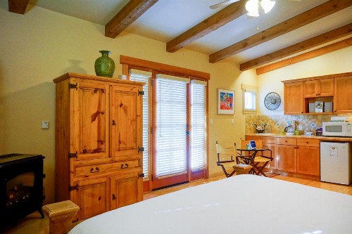 Blue Iguana Inn - image 18