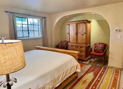 Blue Iguana Inn - image 2