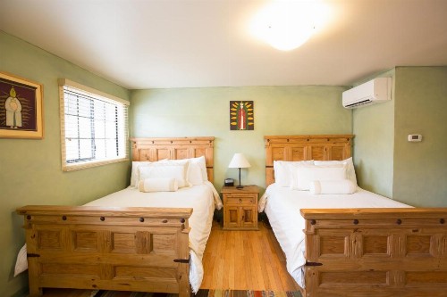 Blue Iguana Inn - image 29