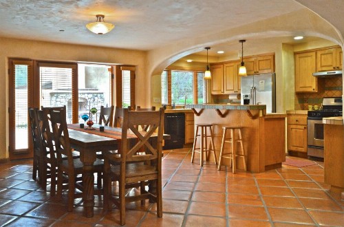 Blue Iguana Inn - image 35
